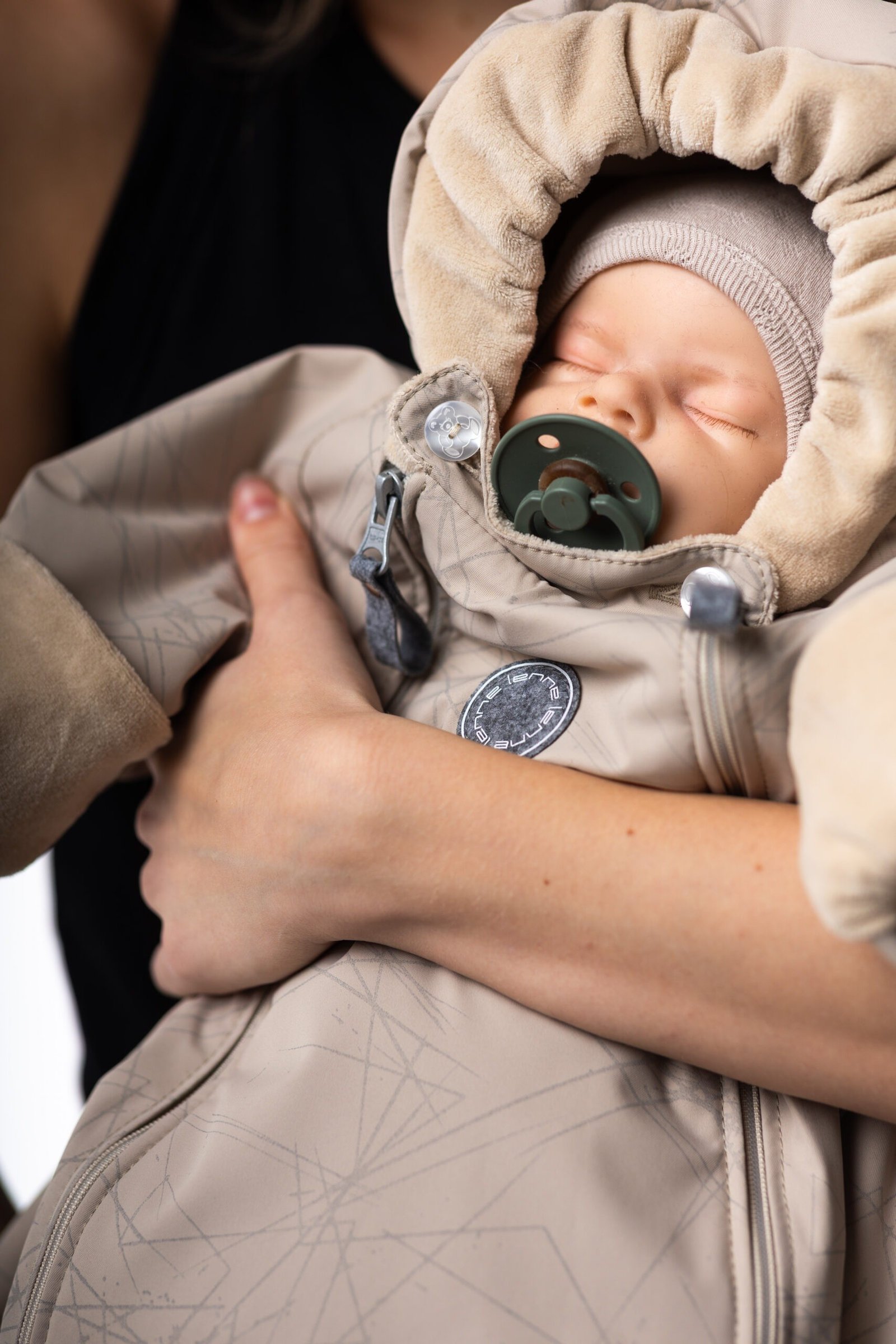 Beige Reflective Merino Wool-Lined Spring/Autumn Bunting Pram Suit - Image 2